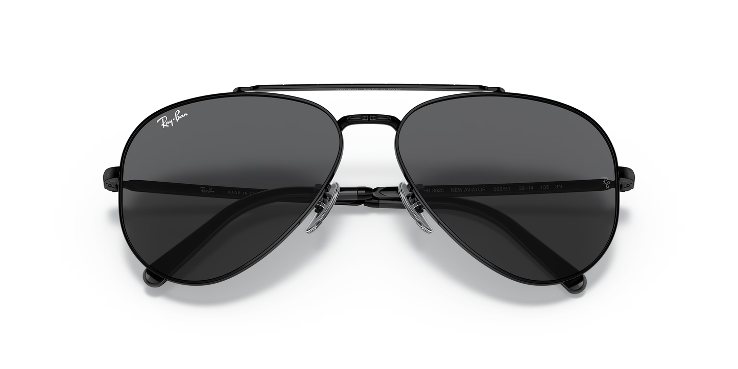 Ray-Ban New Aviator Sunglasses Black frame dark lenses
