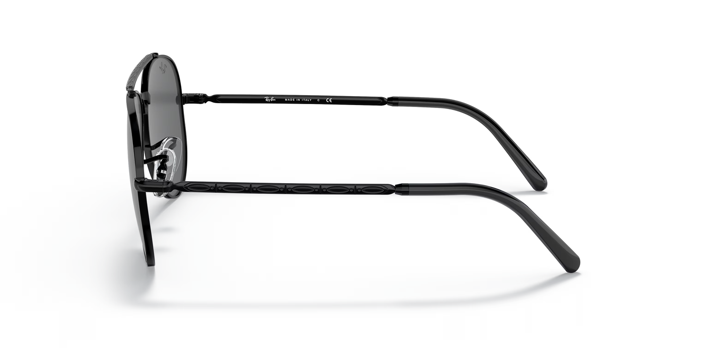 Ray-Ban New Aviator Sunglasses Black frame dark lenses