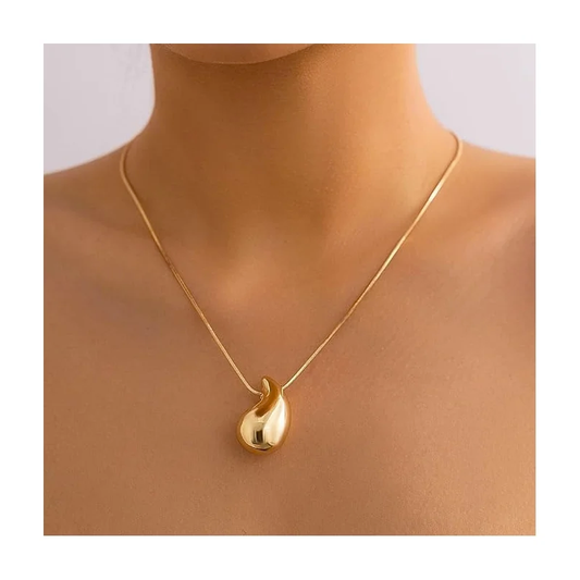 Gold Drop Pendant Necklace – Minimalist Teardrop Charm Jewelry for Women